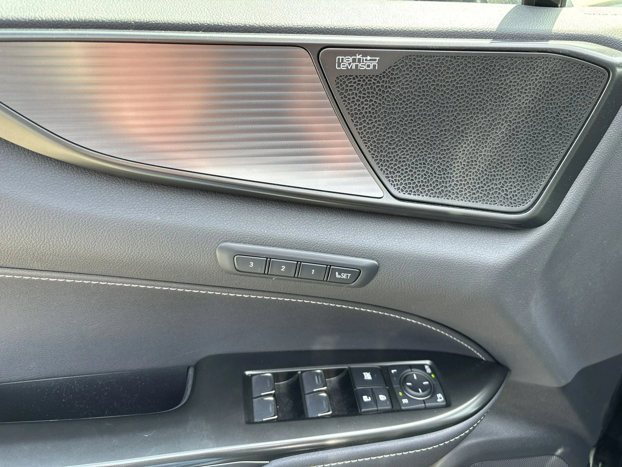 Lexus NX - Zdjęcie 22
