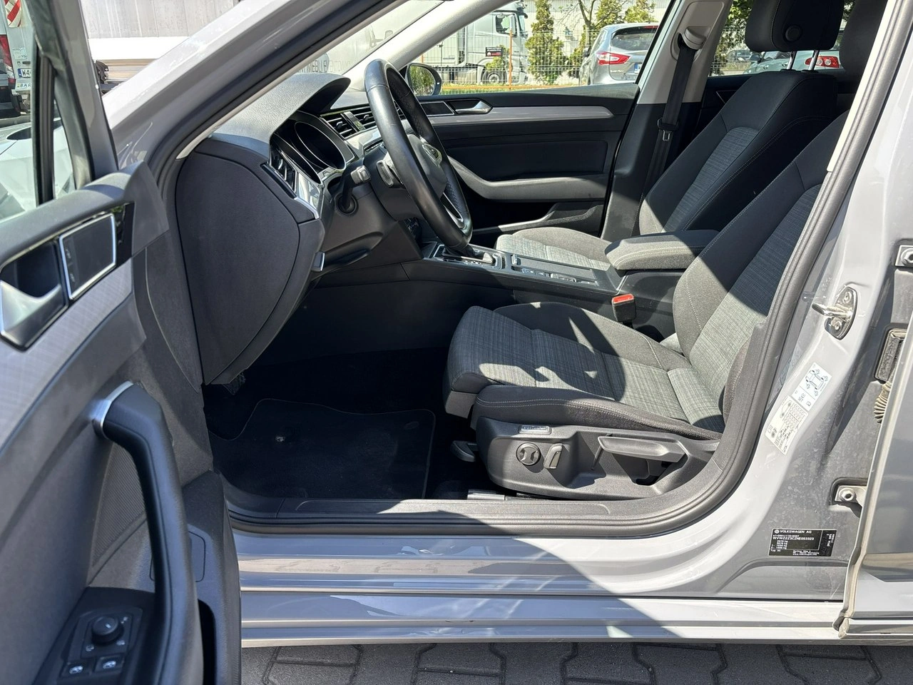 Volkswagen Passat - Zdjęcie 10