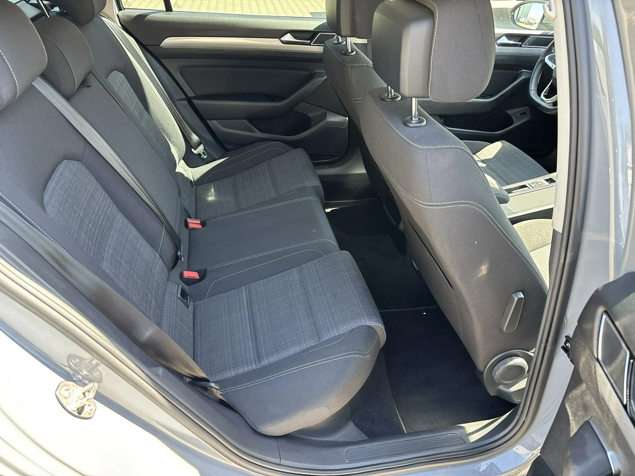 Volkswagen Passat - Zdjęcie 14