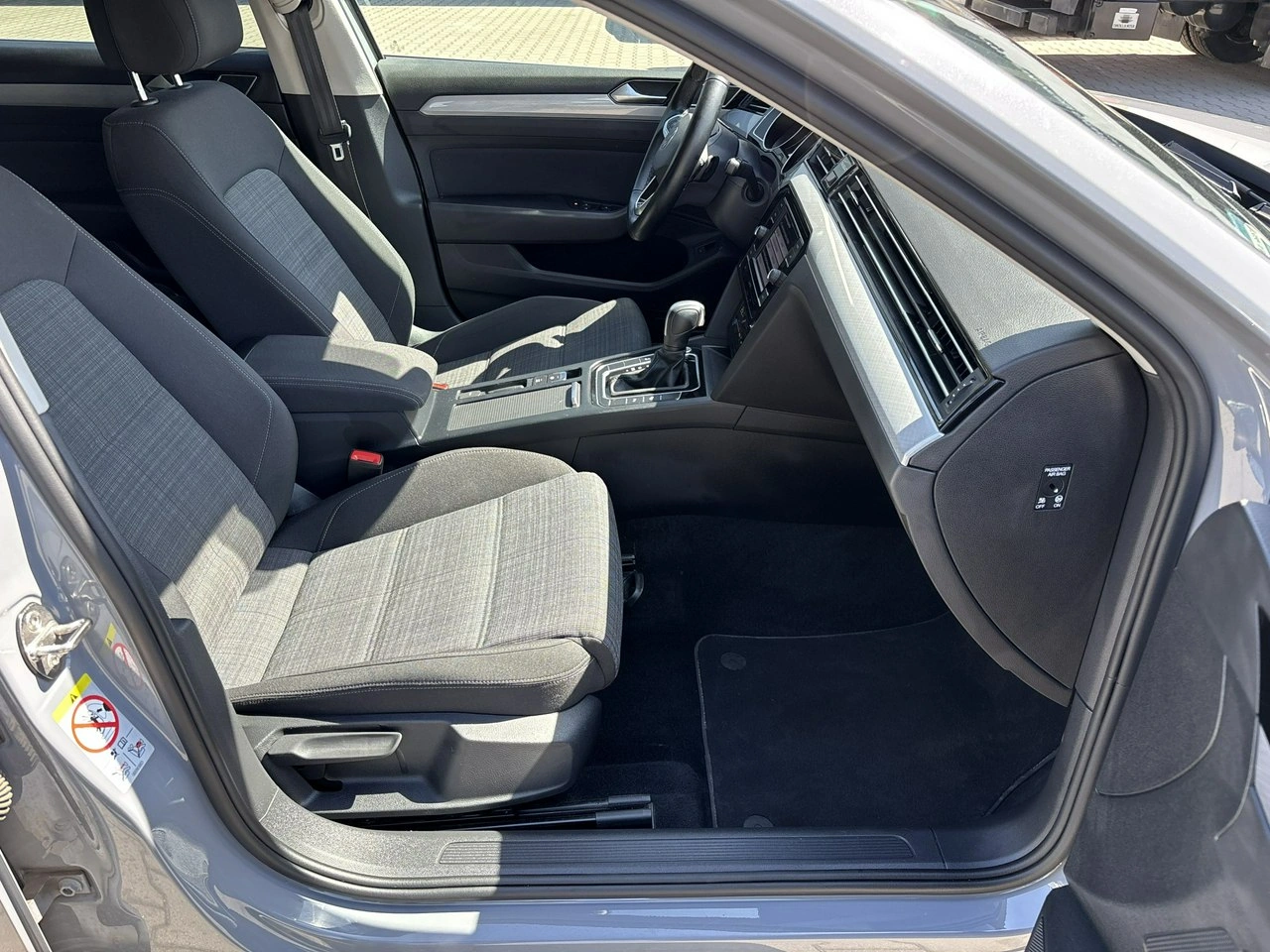 Volkswagen Passat - Zdjęcie 17
