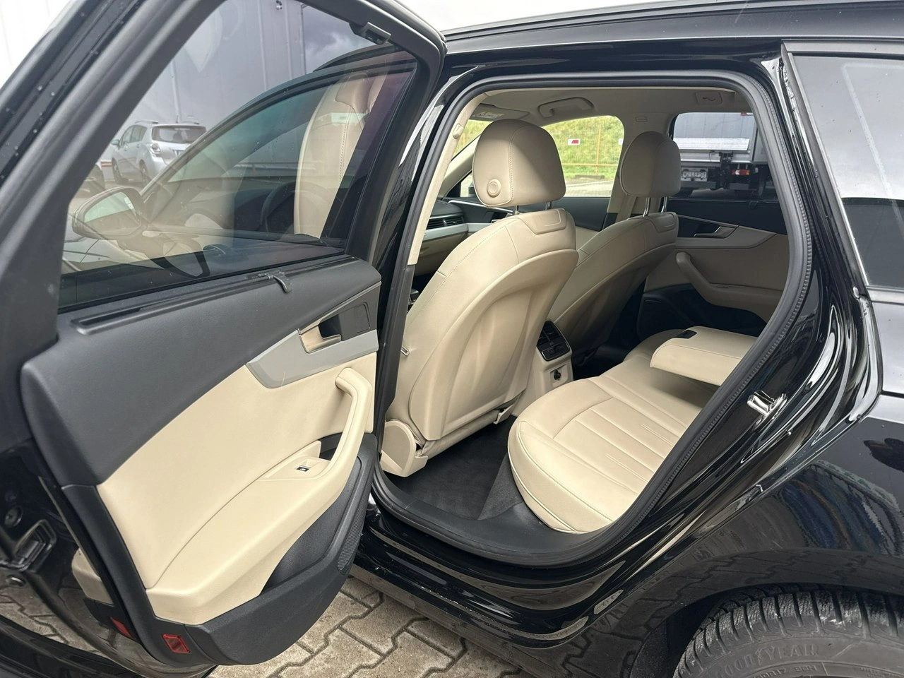 Audi A4 - Zdjęcie 13