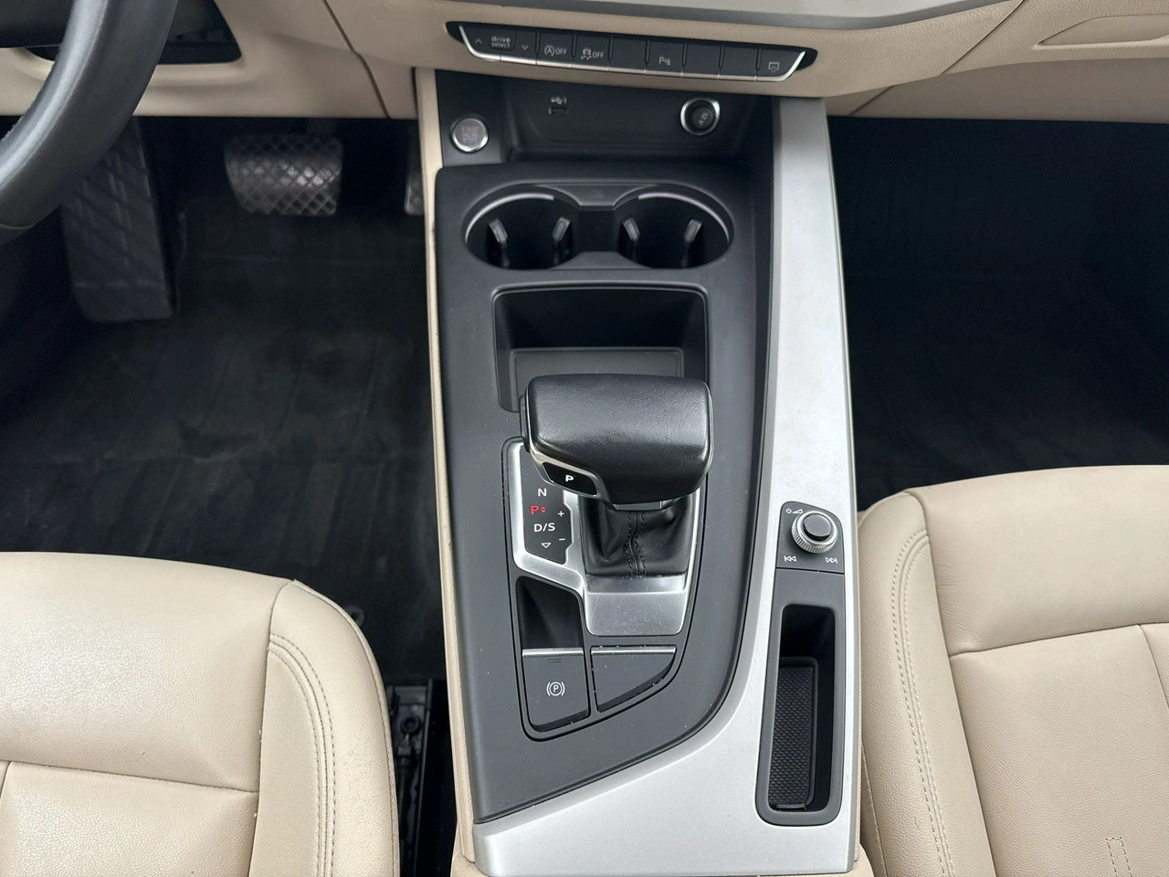 Audi A4 - Zdjęcie 24