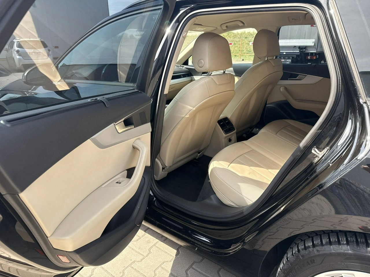 Audi A4 - Zdjęcie 13