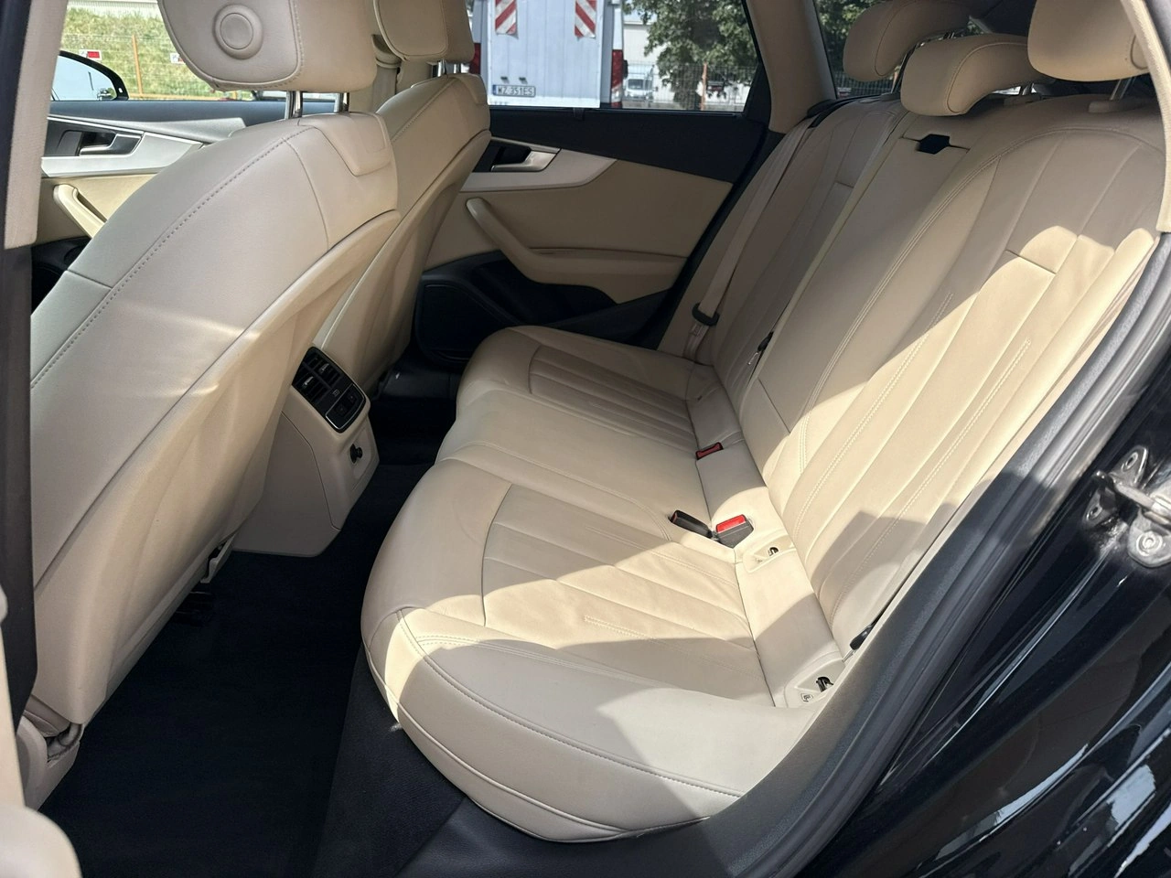 Audi A4 - Zdjęcie 14