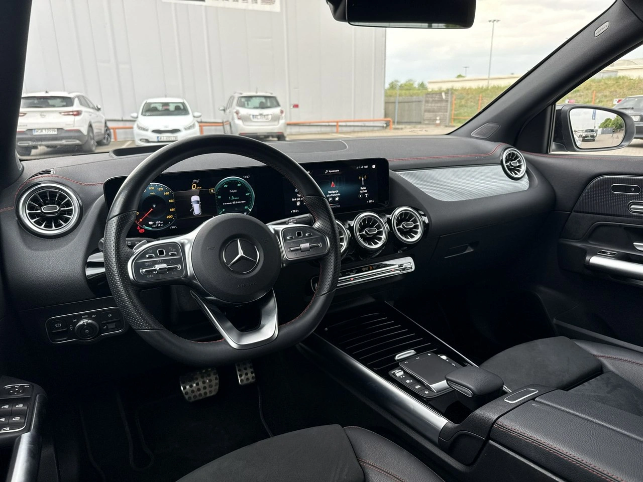 Mercedes EQA - Zdjęcie 12
