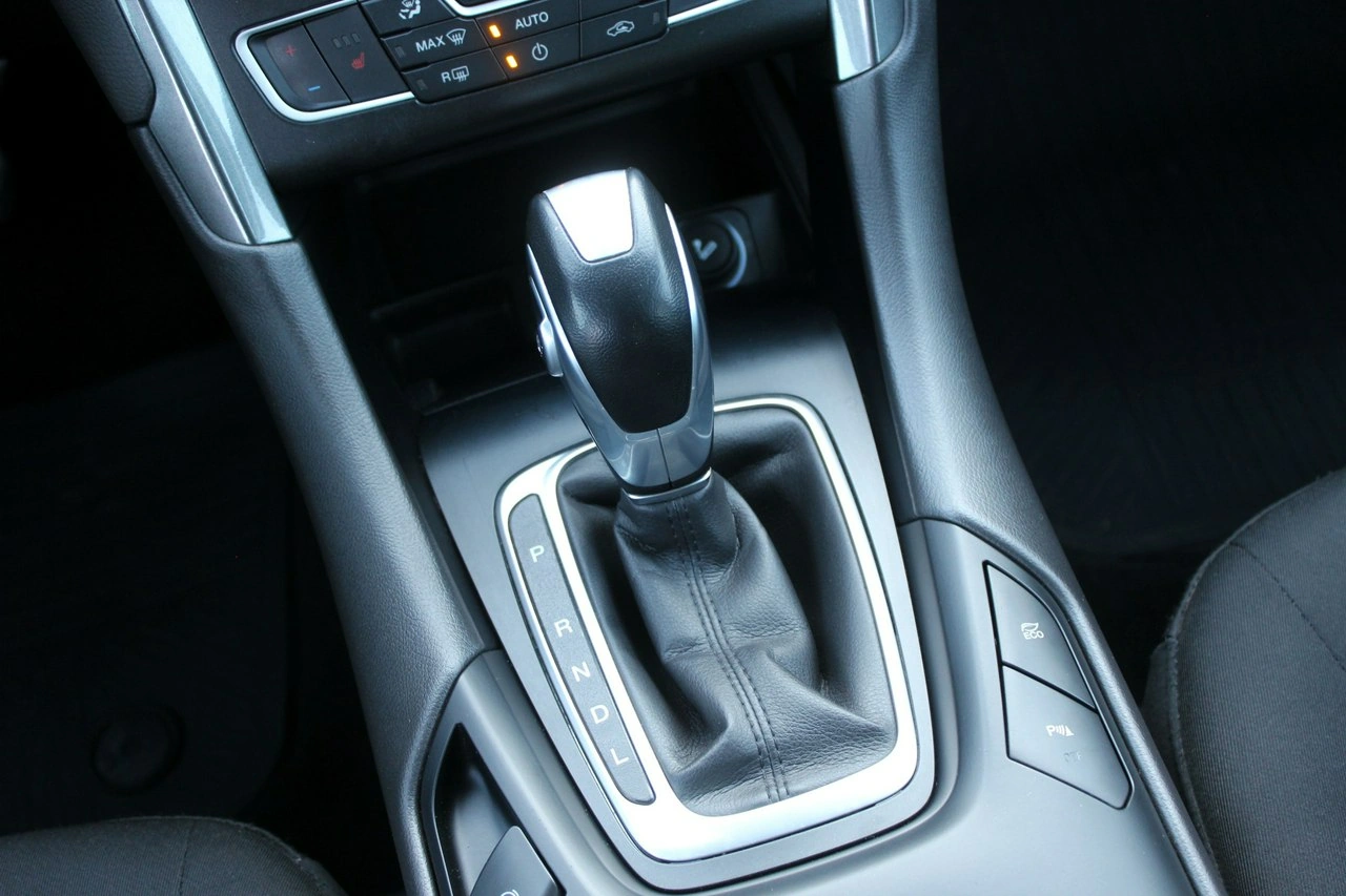 Ford Mondeo SW - Zdjęcie 17