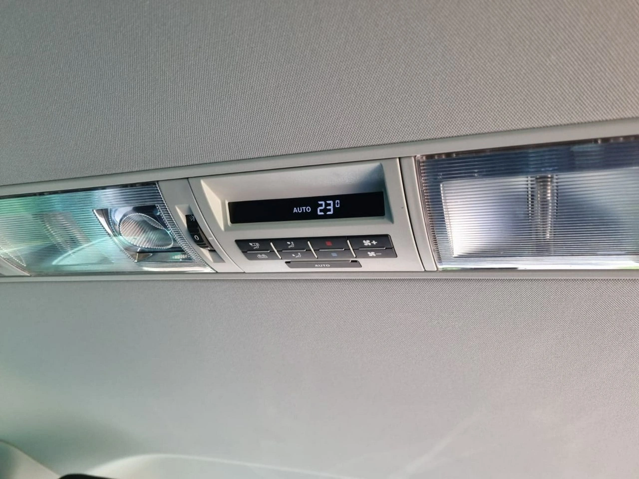 Volkswagen Multivan - Zdjęcie 17