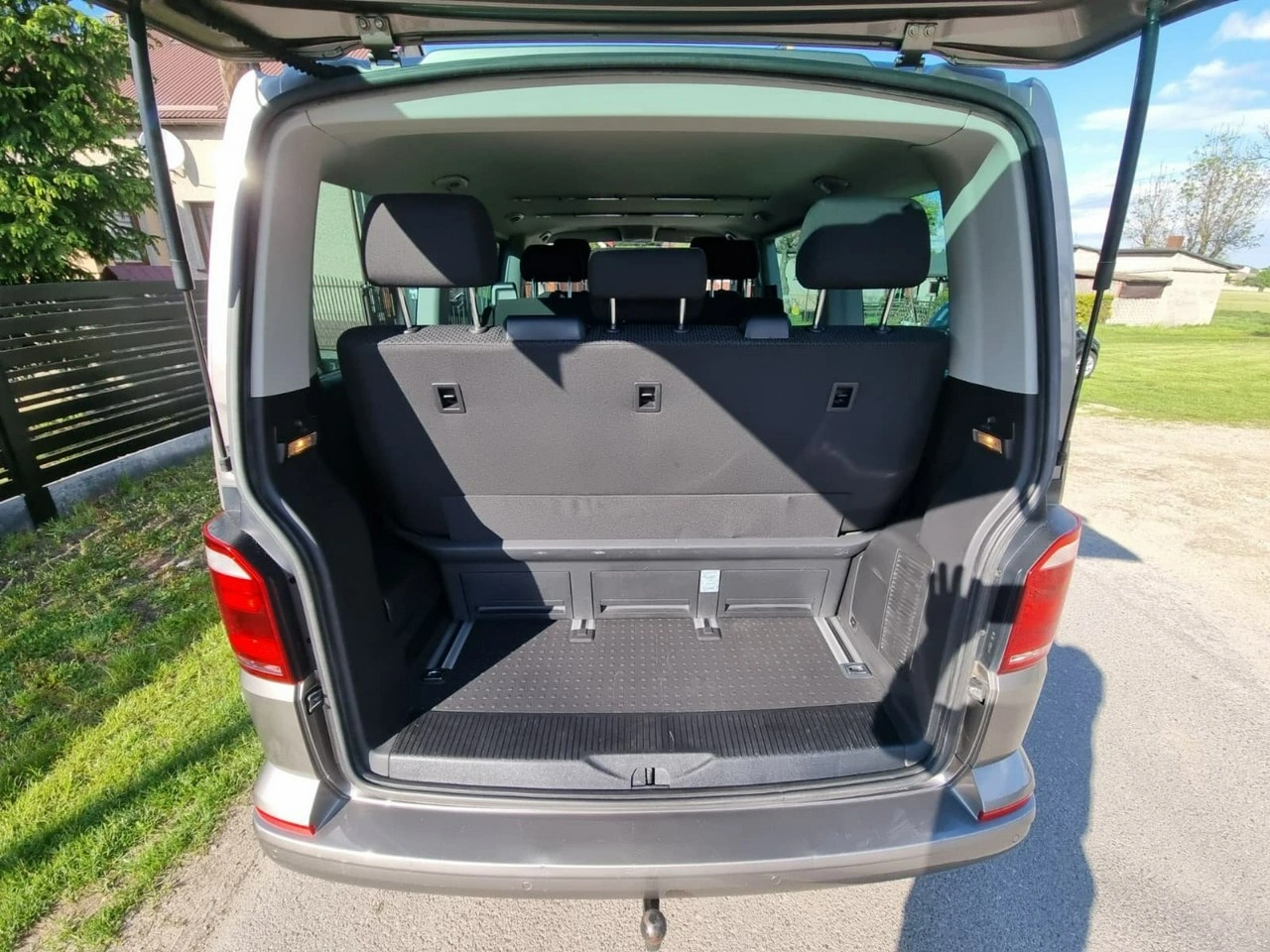 Volkswagen Multivan - Zdjęcie 19