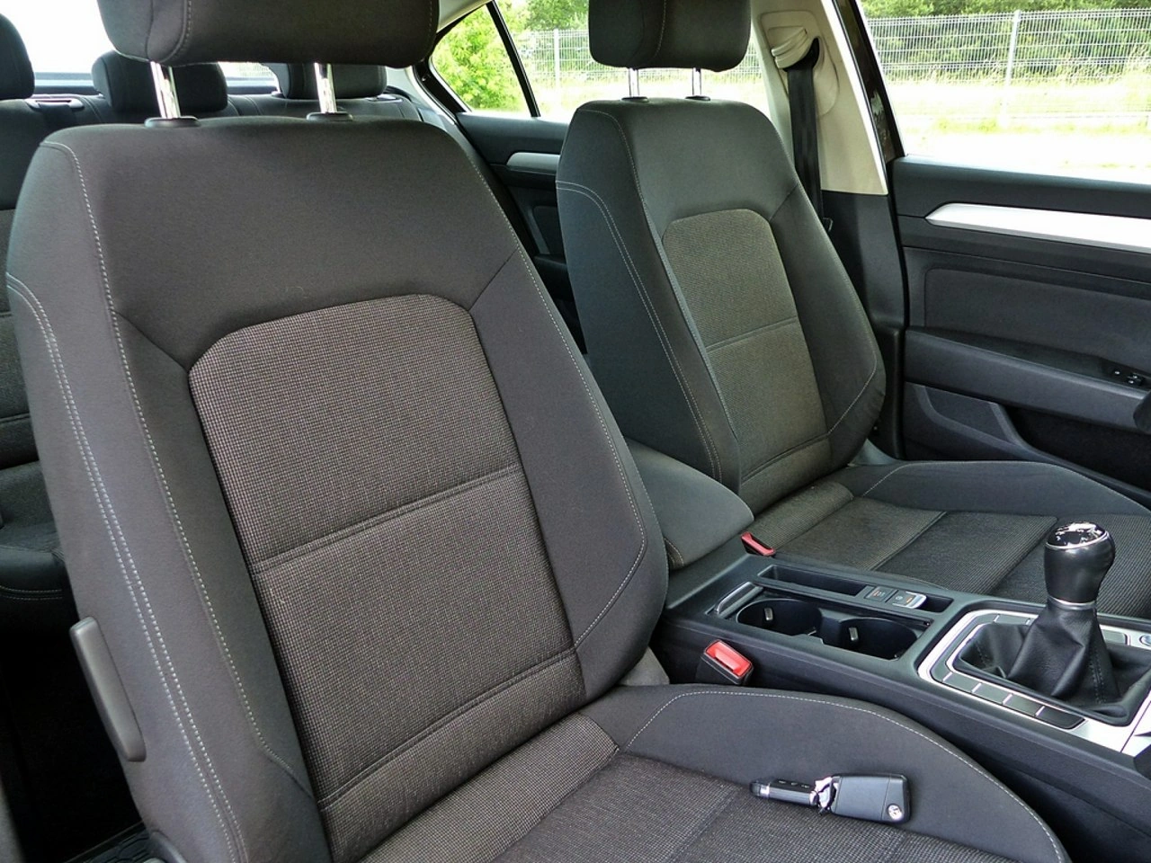 Volkswagen Passat - Zdjęcie 25