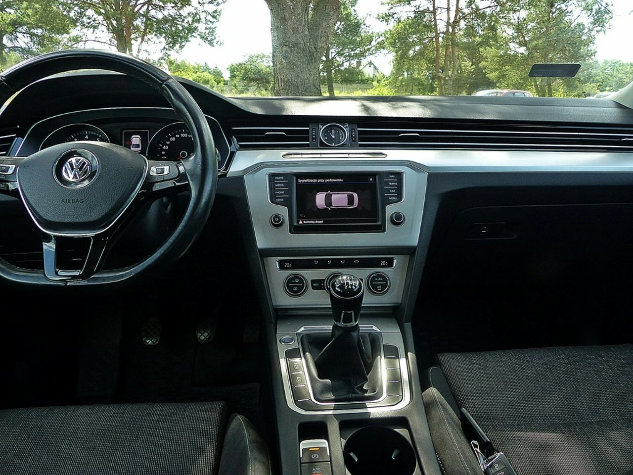 Volkswagen Passat - Zdjęcie 35