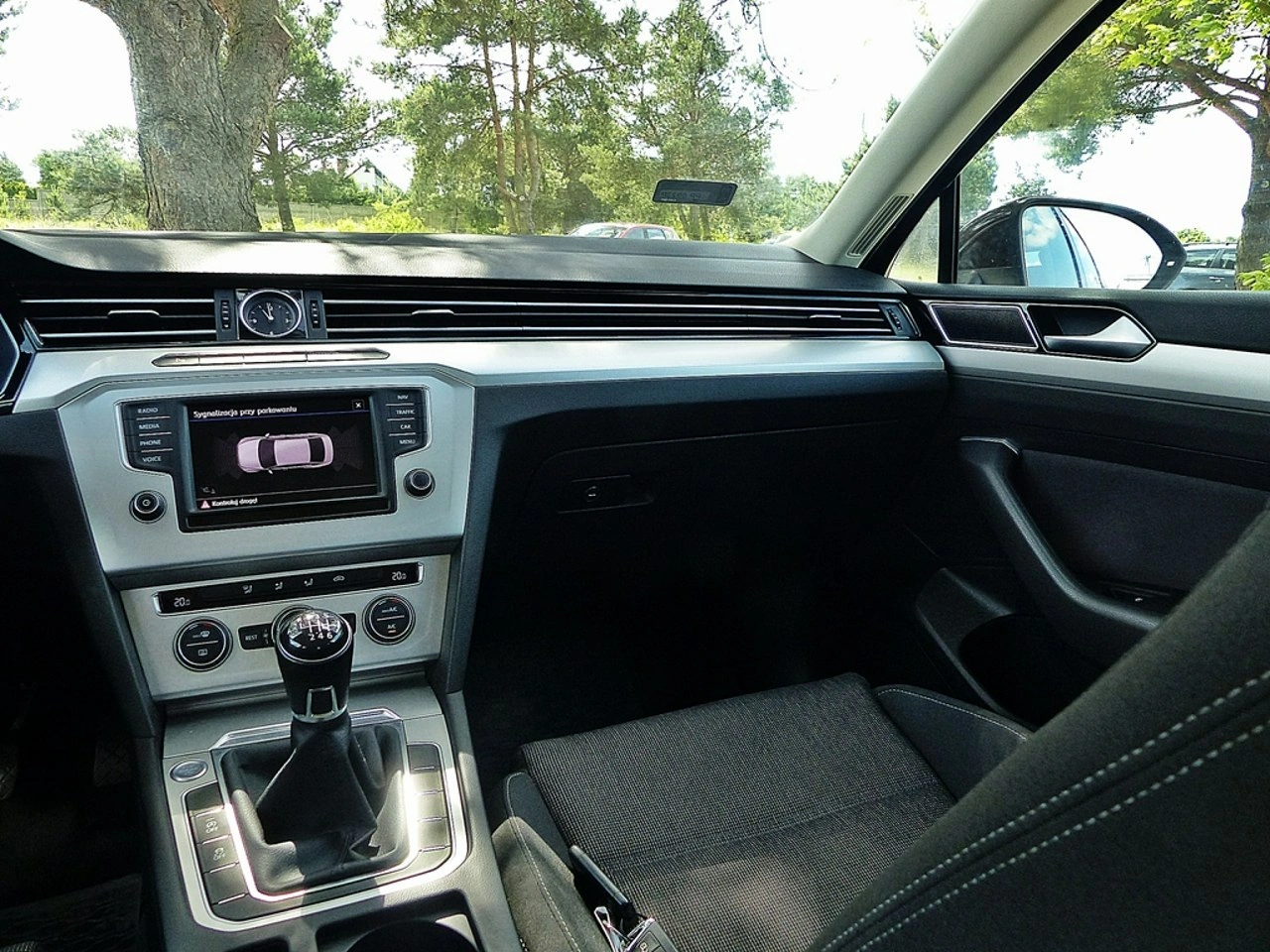 Volkswagen Passat - Zdjęcie 36