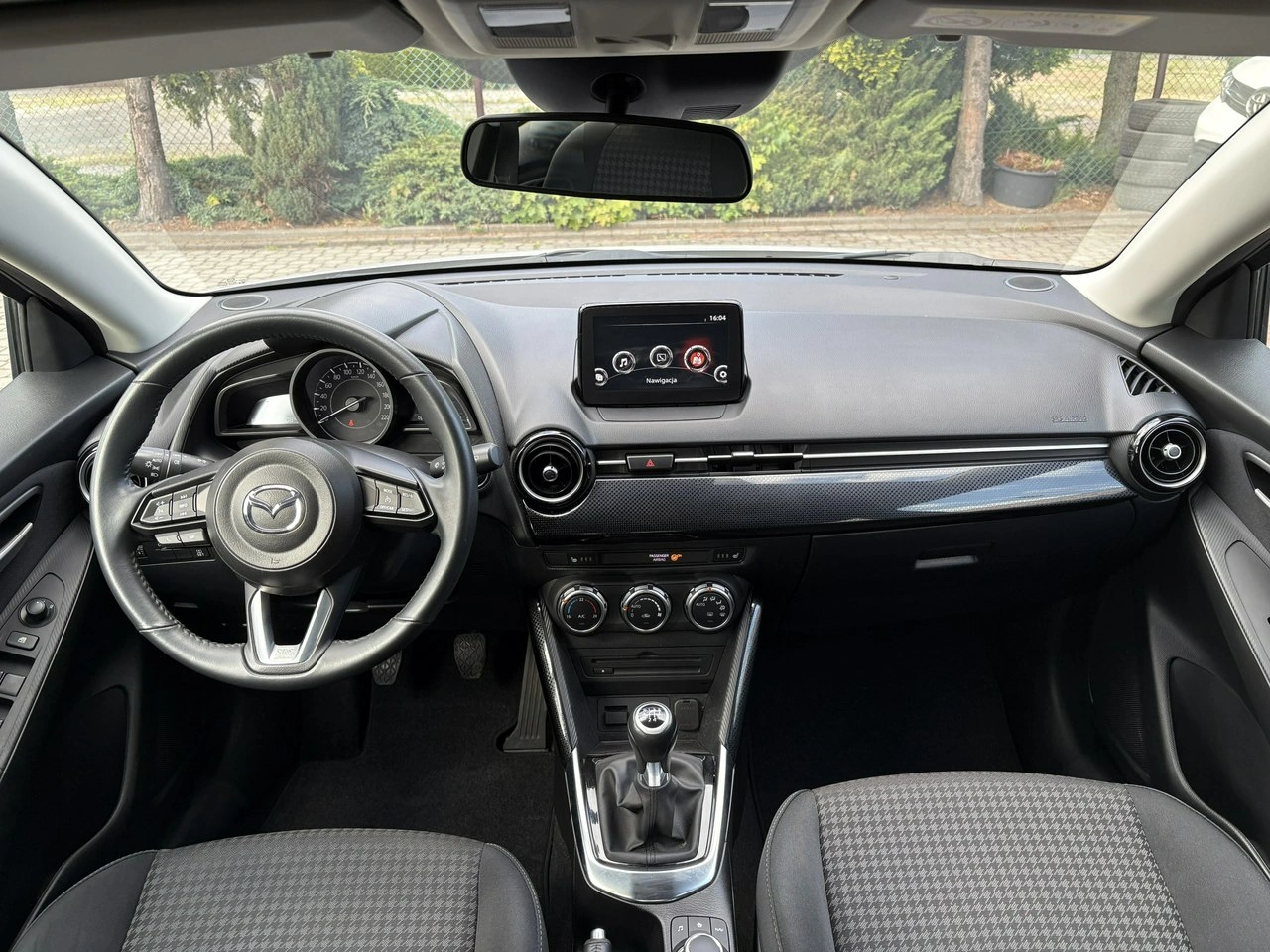 Mazda 2 - Zdjęcie 10