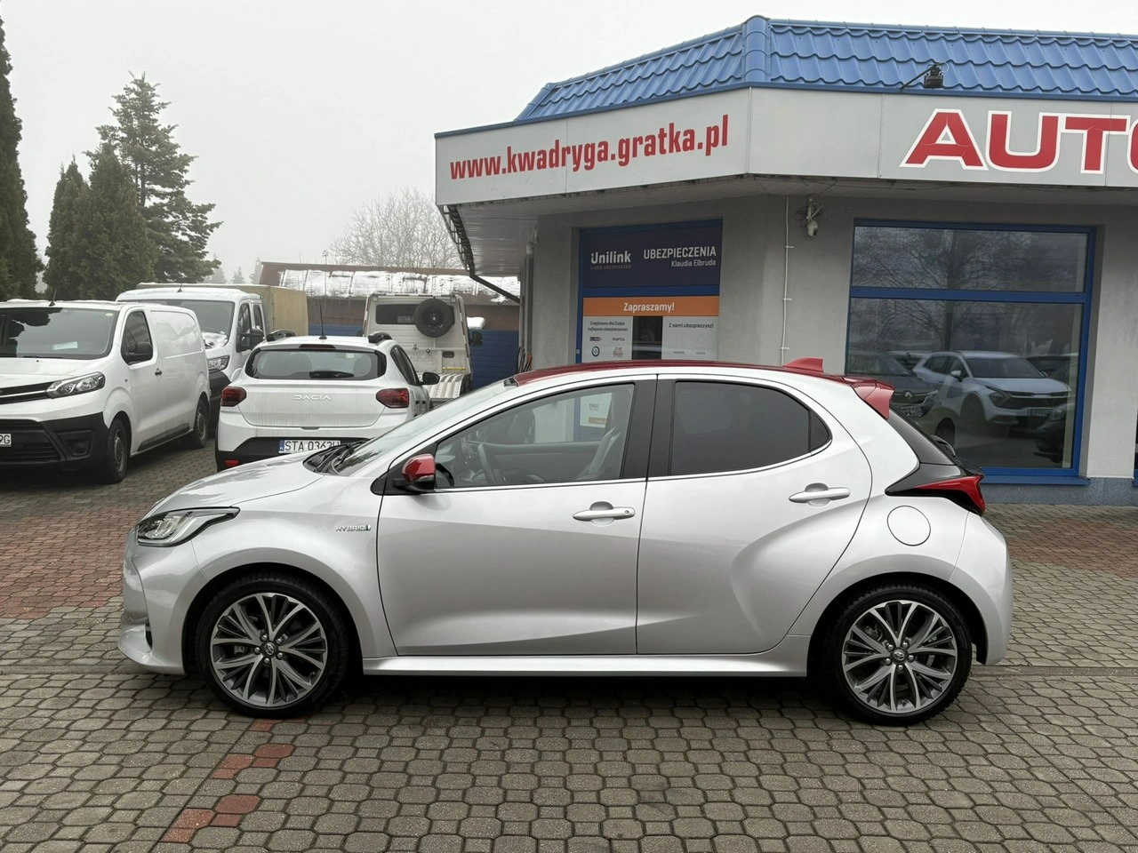 Toyota Yaris - Zdjęcie 8