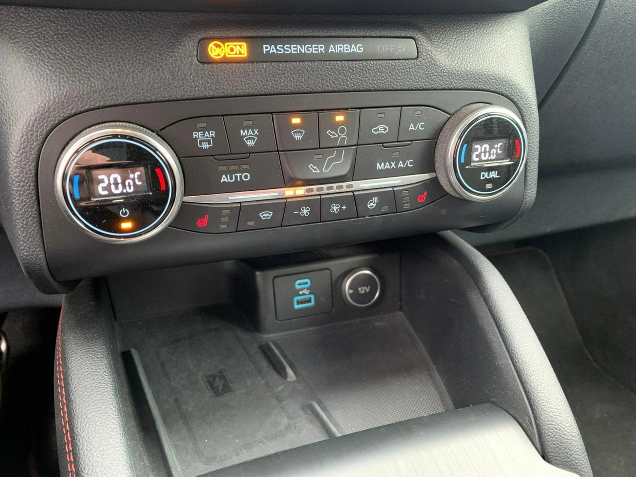 Ford Kuga - Zdjęcie 9