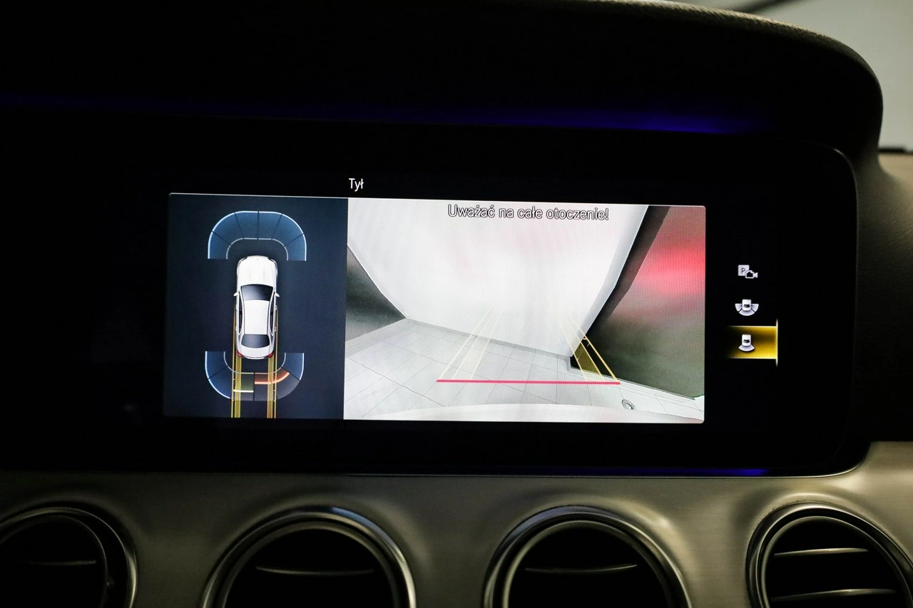 Mercedes E 220 - Zdjęcie 20