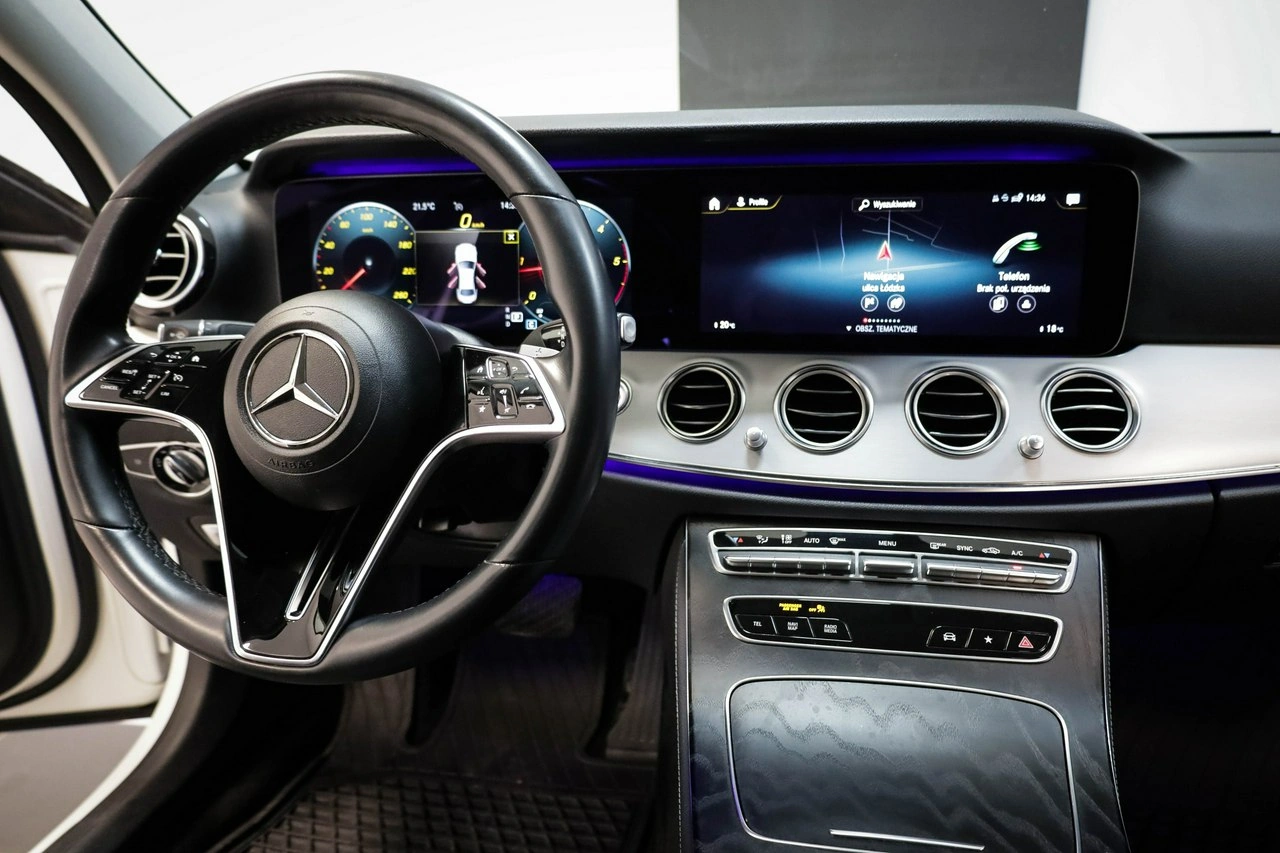 Mercedes E 220 - Zdjęcie 23