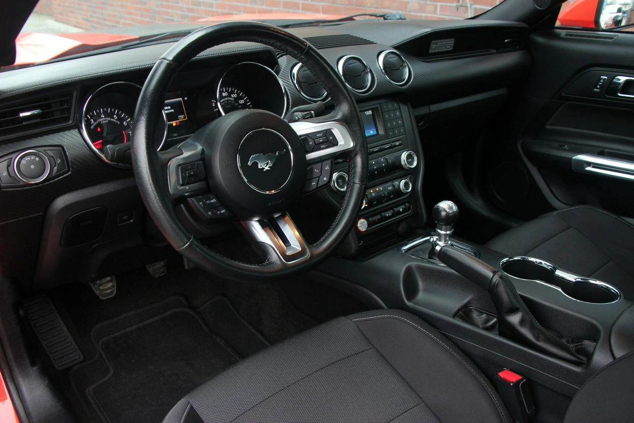 Ford Mustang - Zdjęcie 11