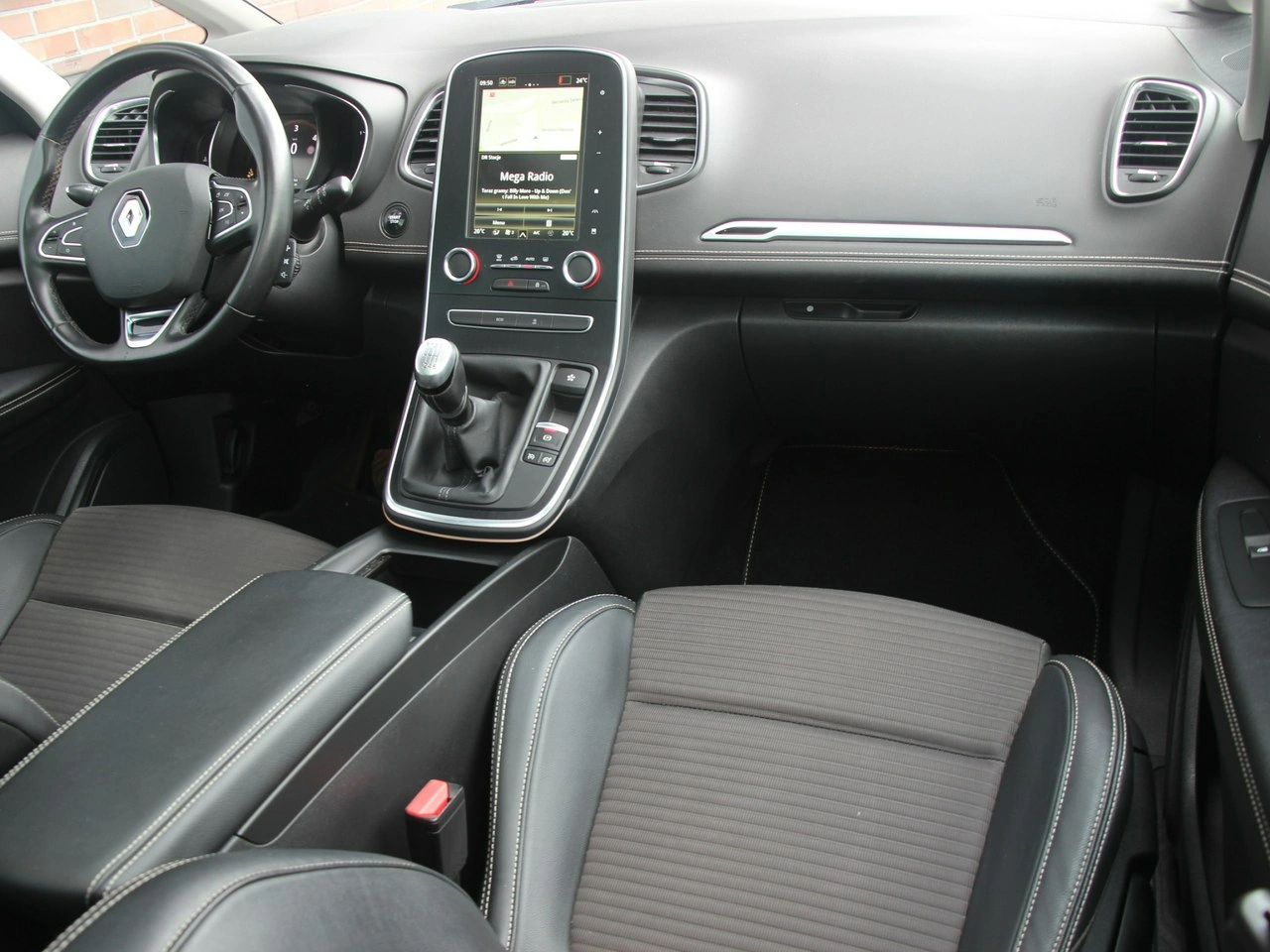 Renault Grand Scenic - Zdjęcie 24