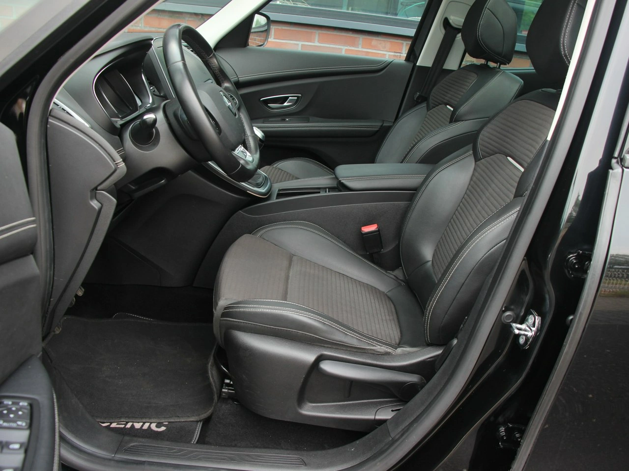 Renault Grand Scenic - Zdjęcie 9