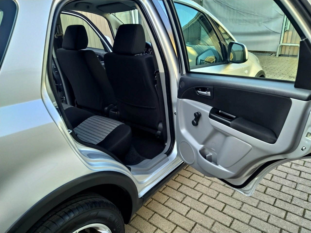 Suzuki SX4 - Zdjęcie 23