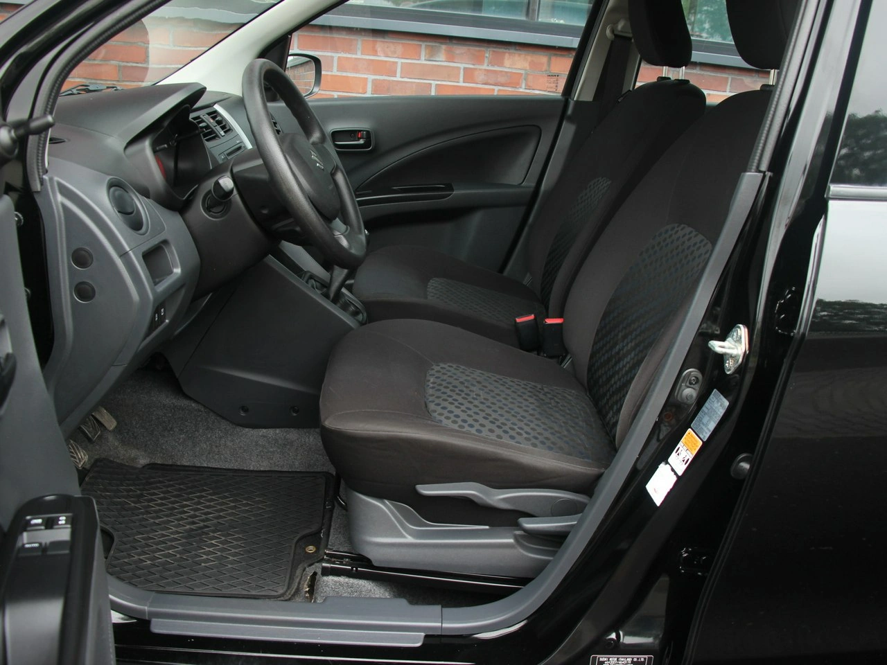 Suzuki Celerio - Zdjęcie 9