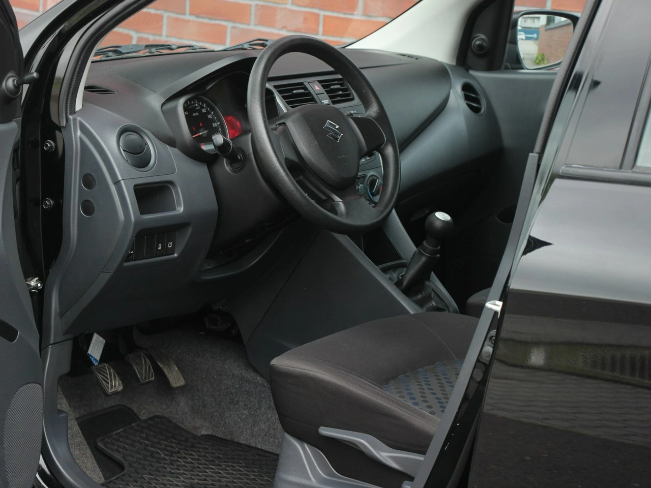 Suzuki Celerio - Zdjęcie 12