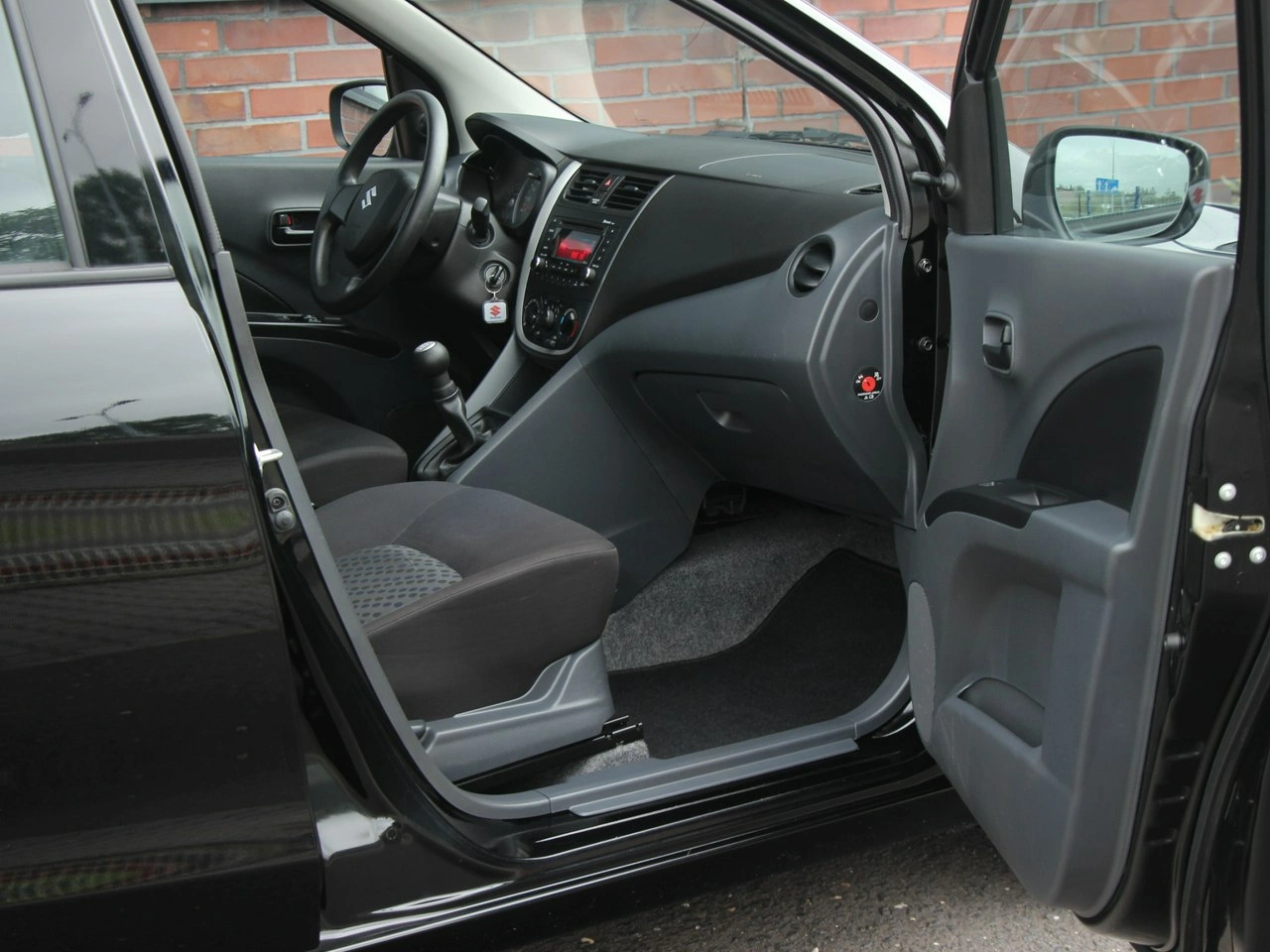 Suzuki Celerio - Zdjęcie 30
