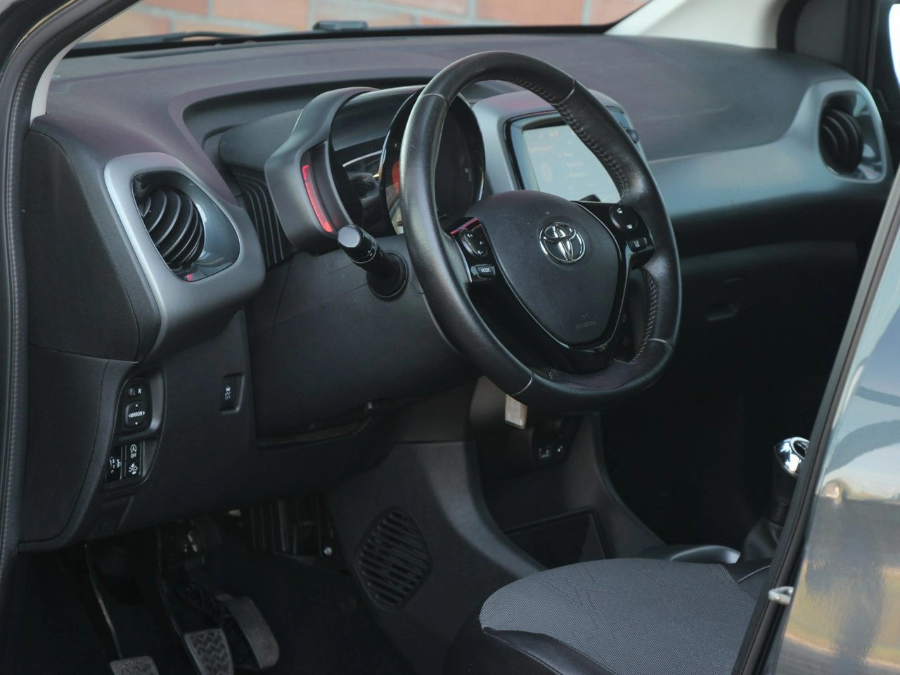 Toyota Aygo - Zdjęcie 12