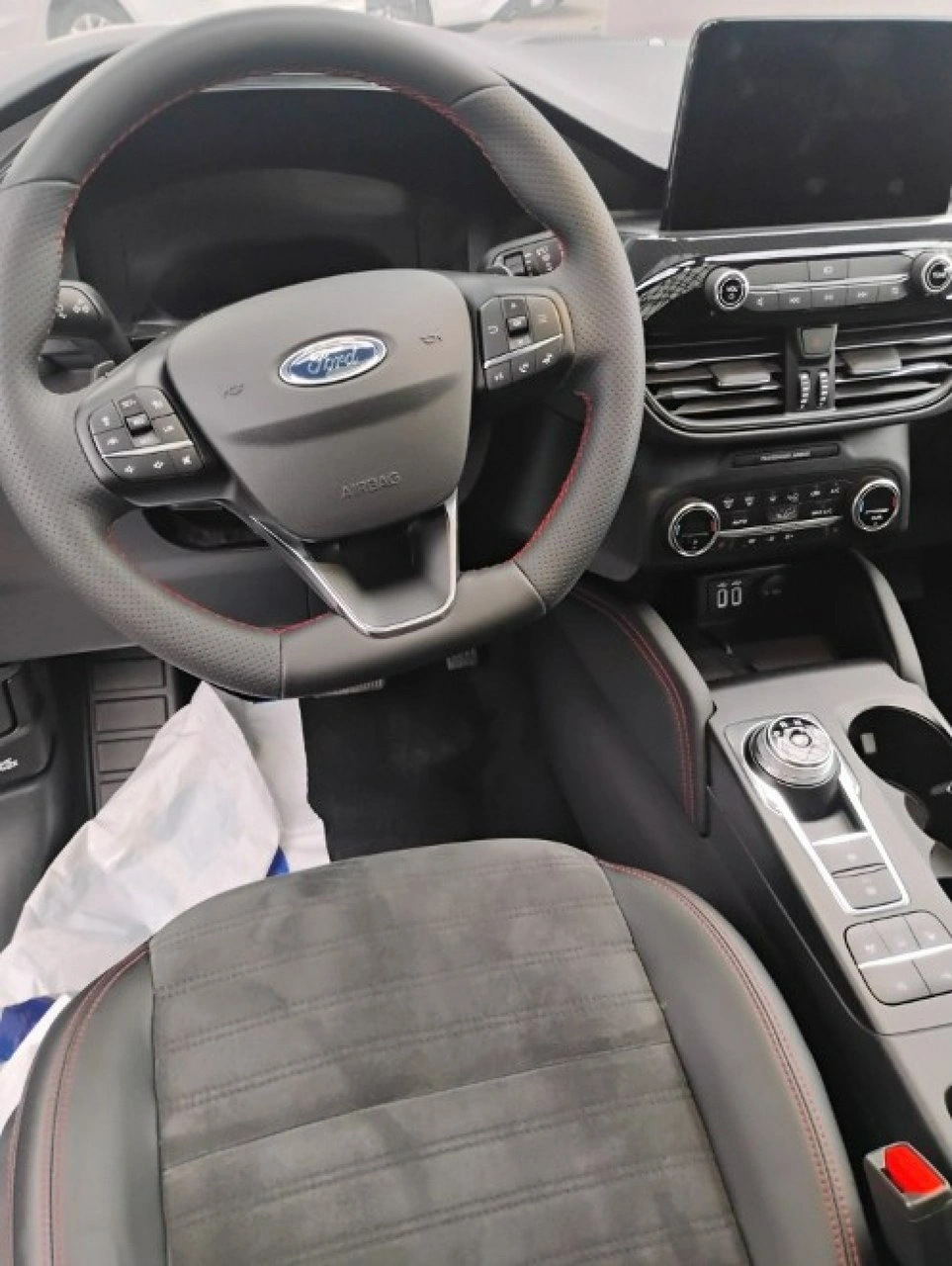 Ford Kuga - Zdjęcie 7