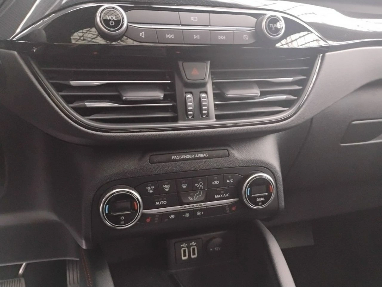 Ford Kuga - Zdjęcie 8