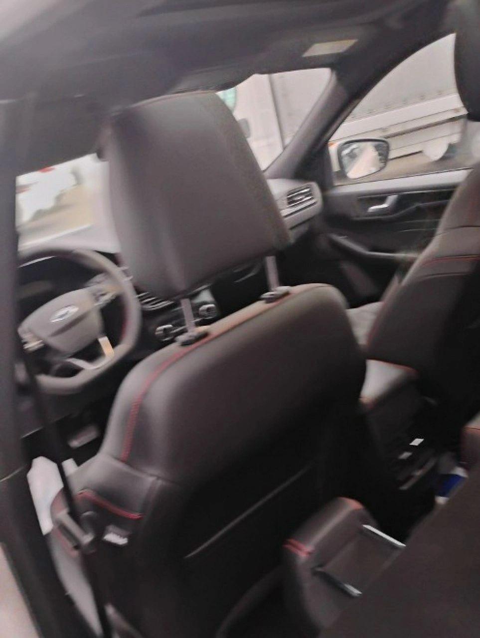 Ford Kuga - Zdjęcie 21