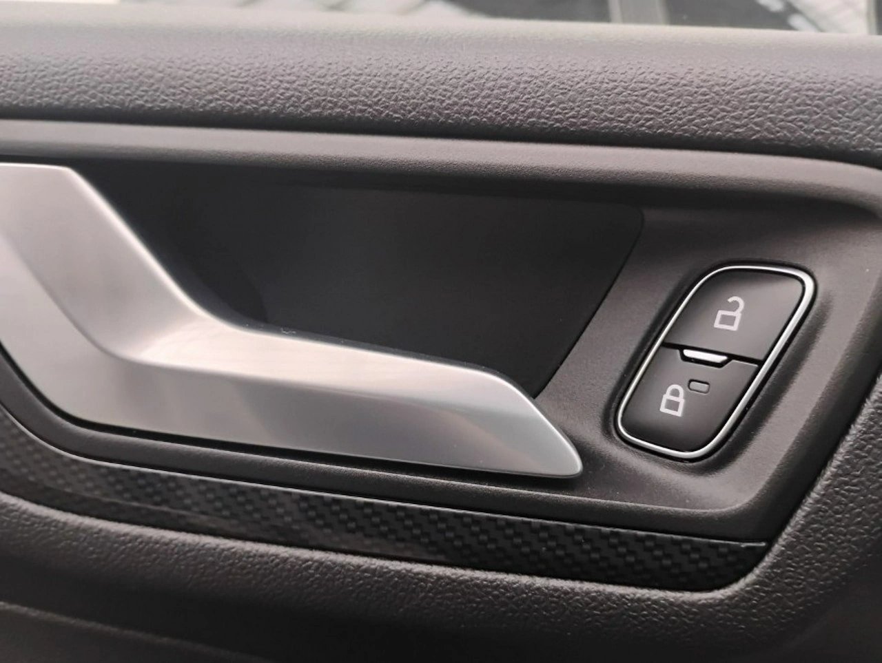 Ford Kuga - Zdjęcie 14