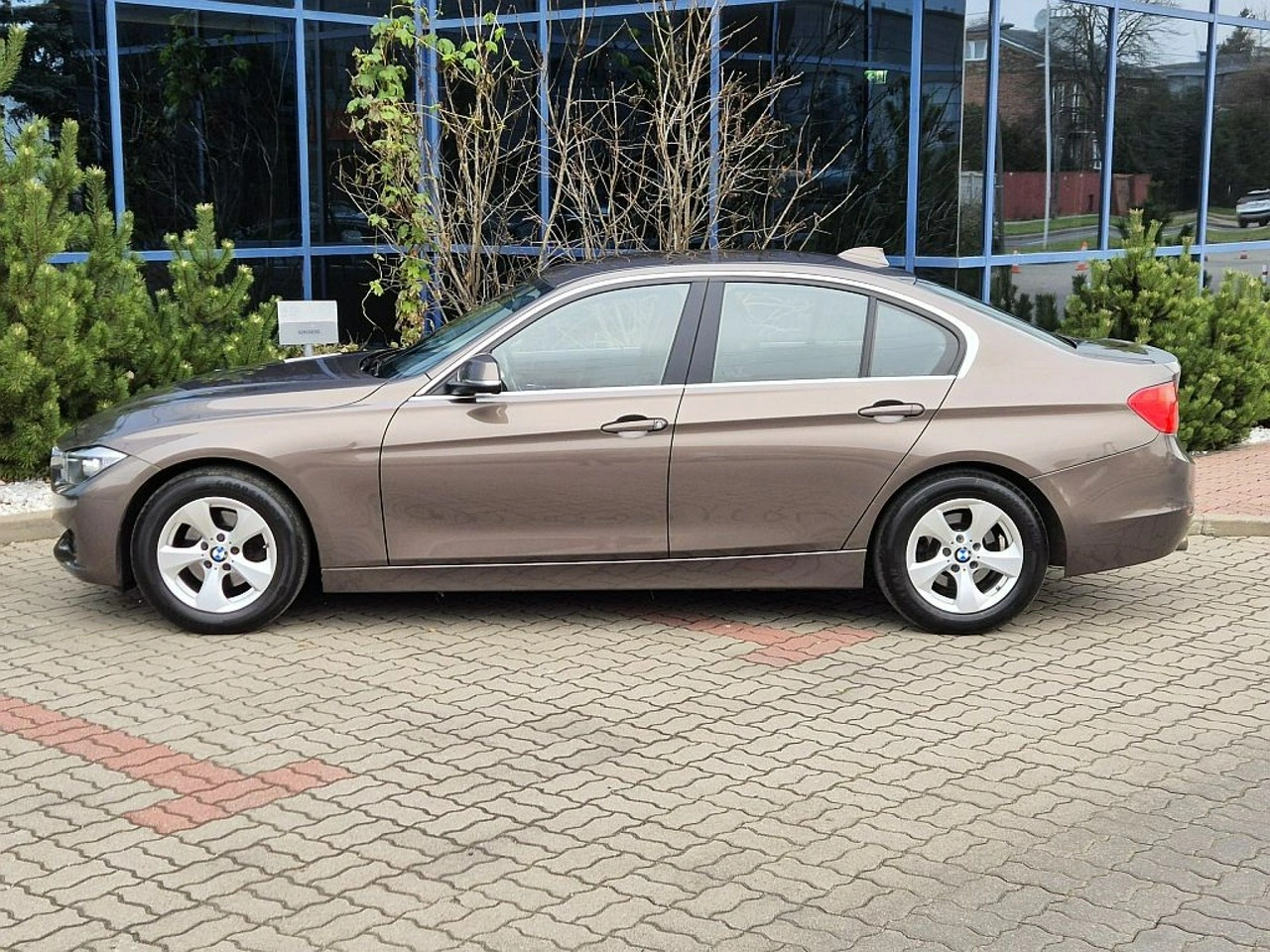 BMW 320 - Zdjęcie 2