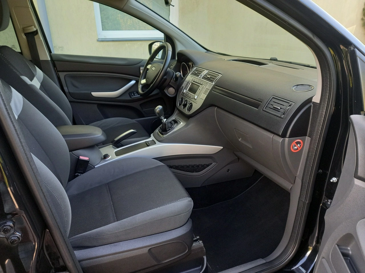 Ford Kuga - Zdjęcie 18