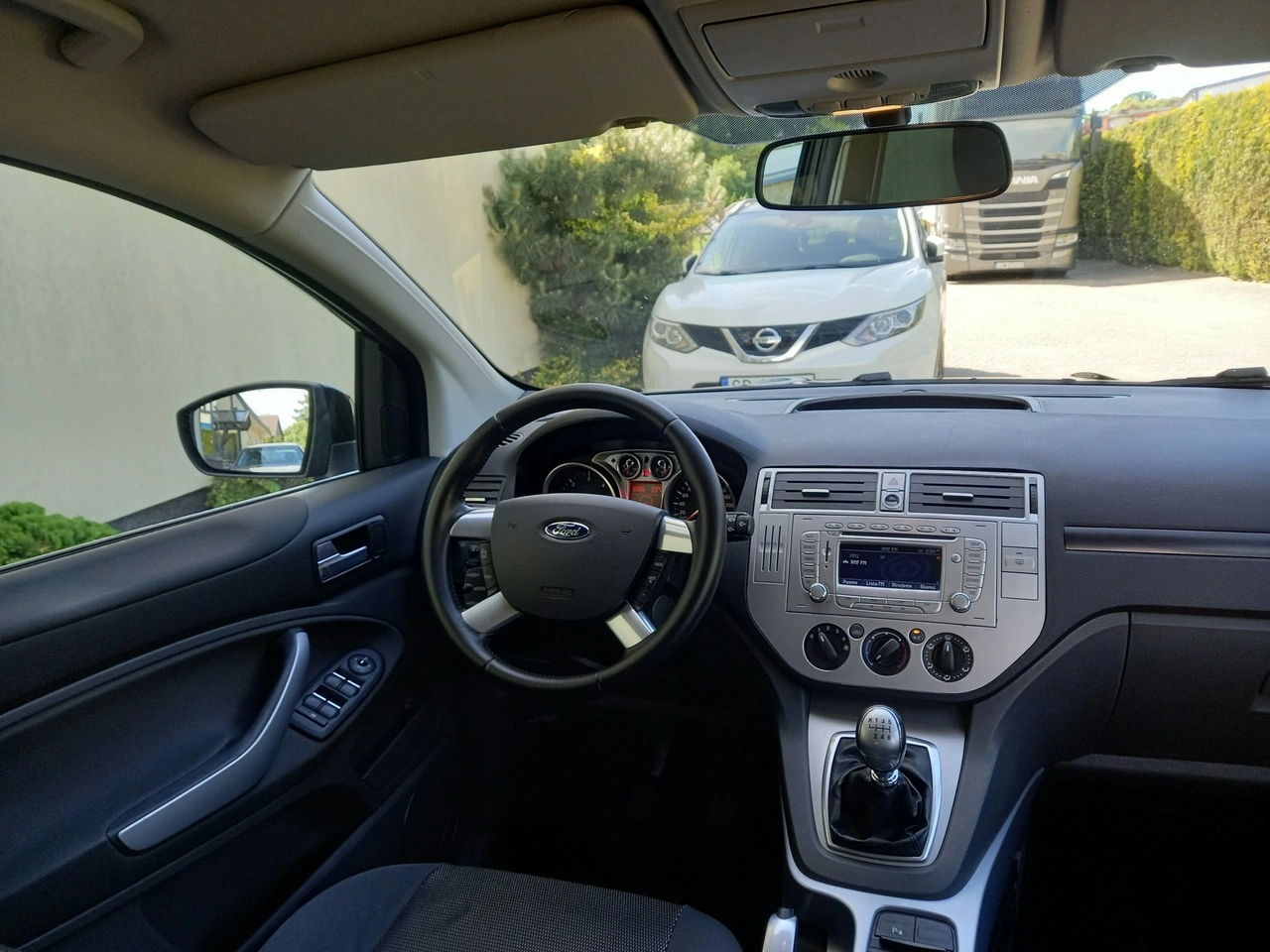 Ford Kuga - Zdjęcie 22