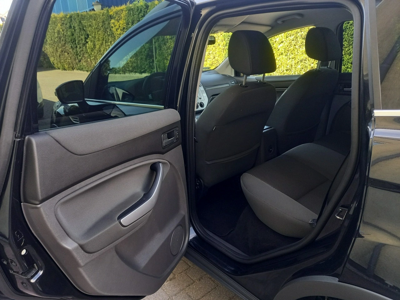Ford Kuga - Zdjęcie 24