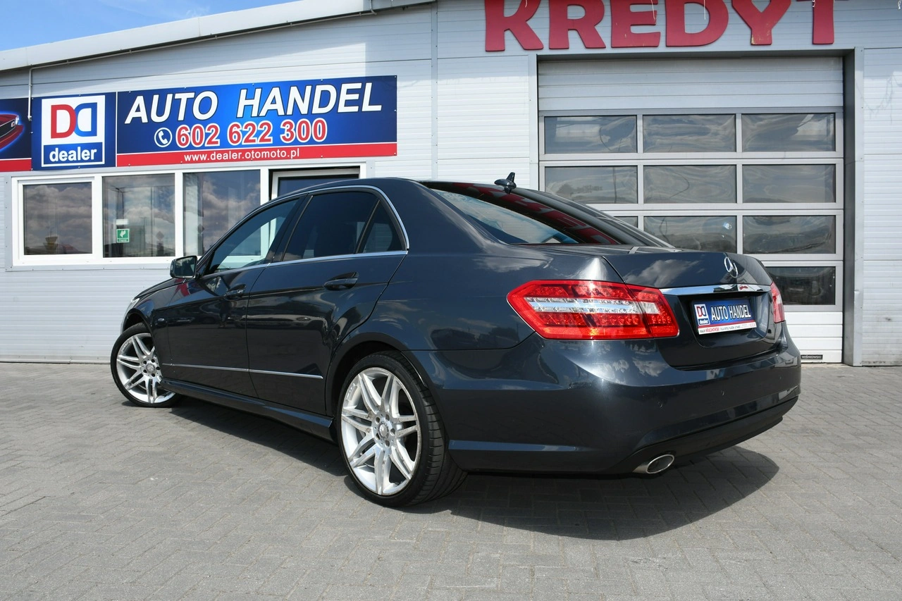 Mercedes E 220 - Zdjęcie 9