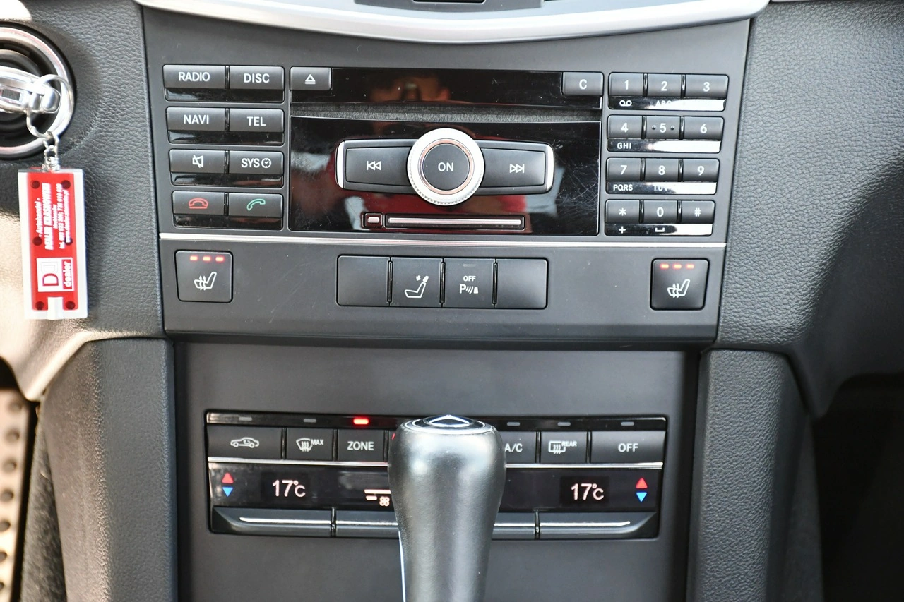 Mercedes E 220 - Zdjęcie 22
