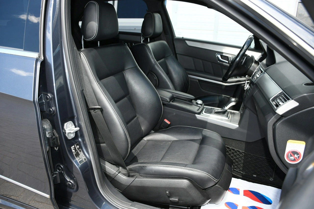Mercedes E 220 - Zdjęcie 25