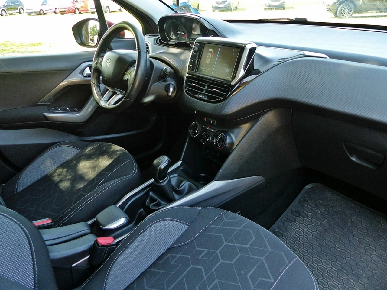Peugeot 2008 - Zdjęcie 23
