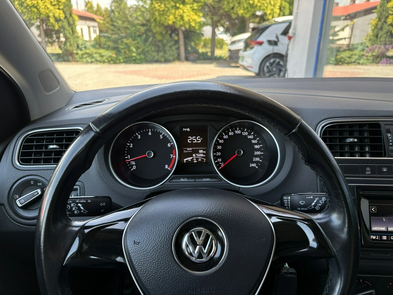 Volkswagen Polo - Zdjęcie 17