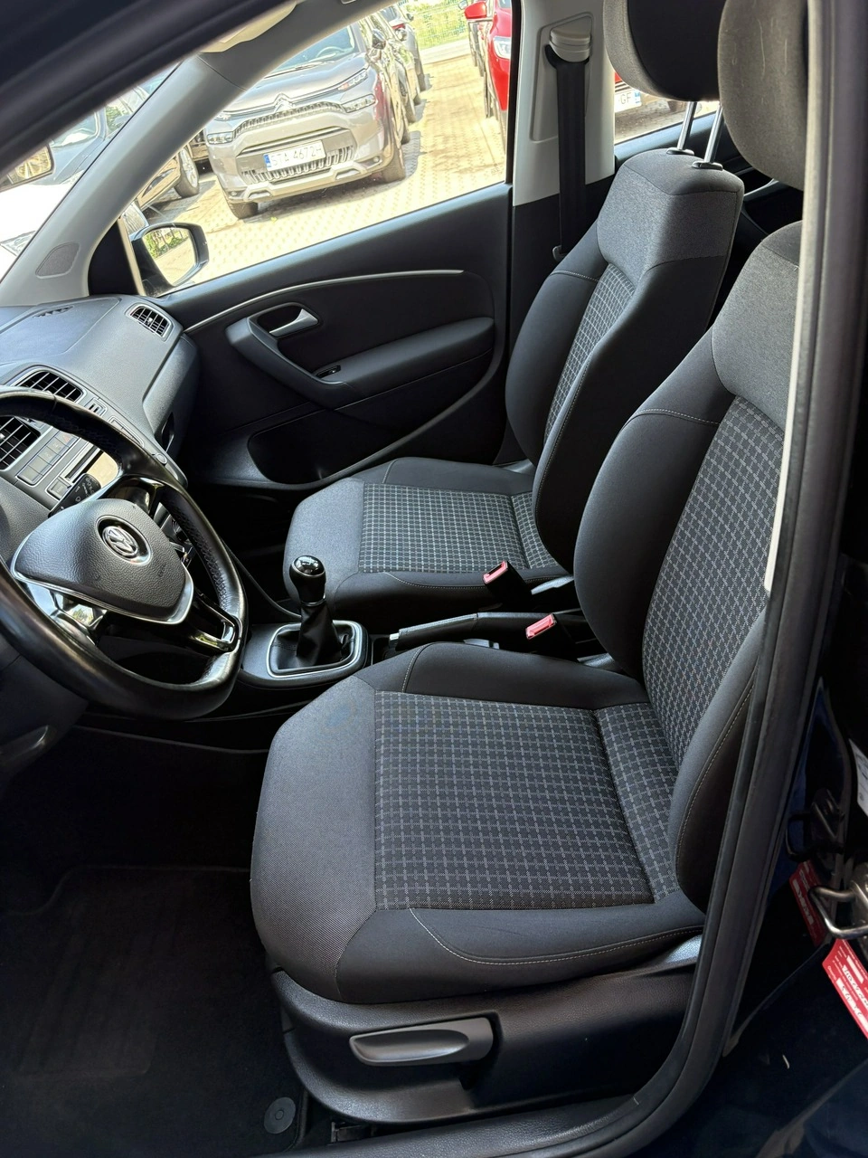 Volkswagen Polo - Zdjęcie 12