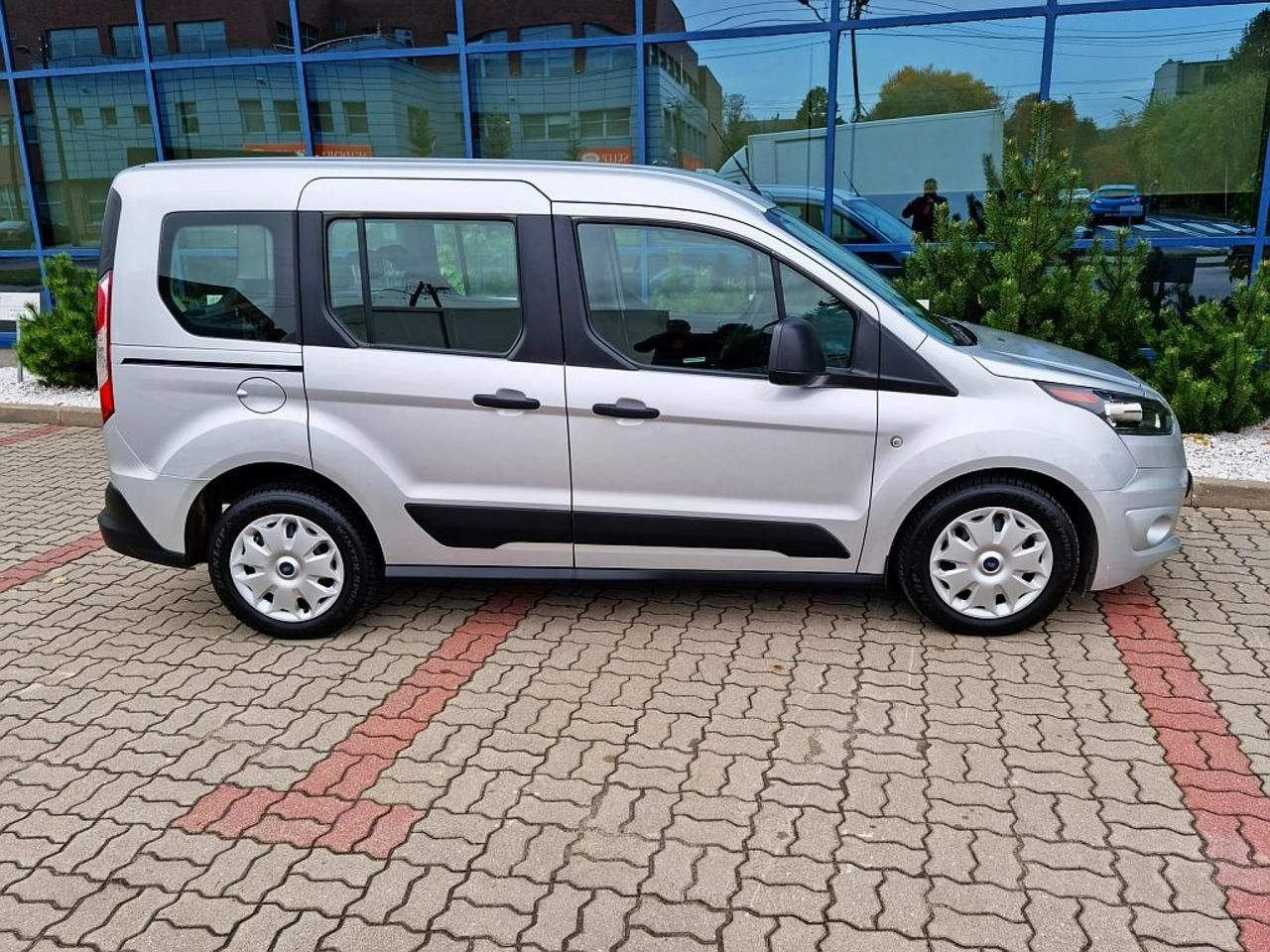 Ford Tourneo Connect - Zdjęcie 8