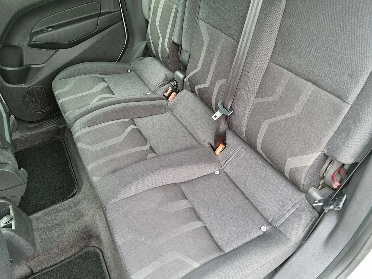 Ford Tourneo Connect - Zdjęcie 16