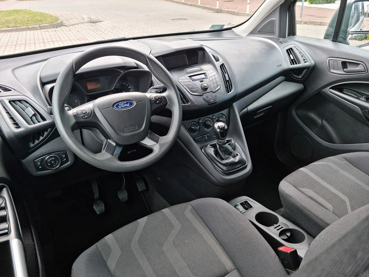 Ford Tourneo Connect - Zdjęcie 18