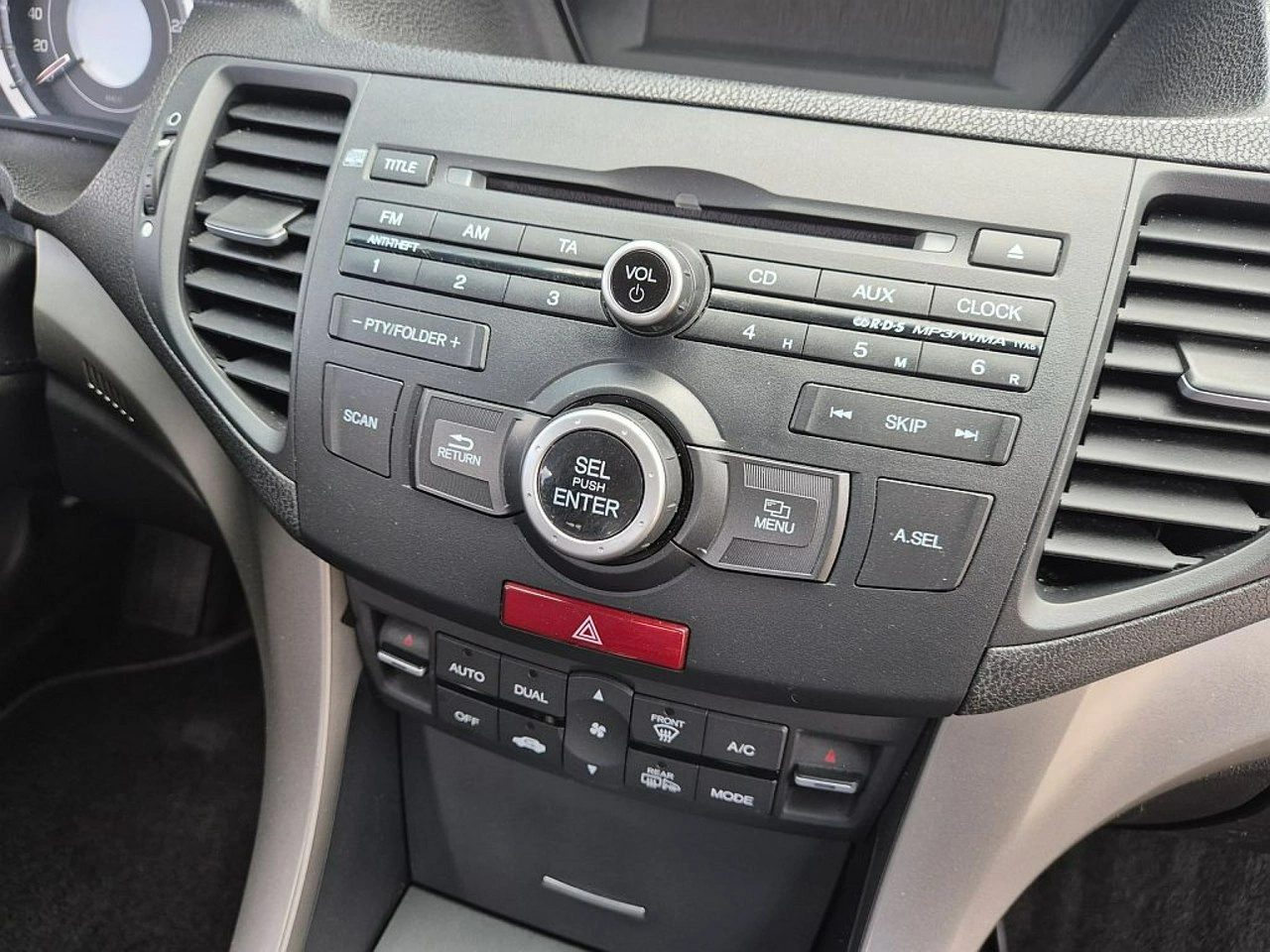 Honda Accord - Zdjęcie 9