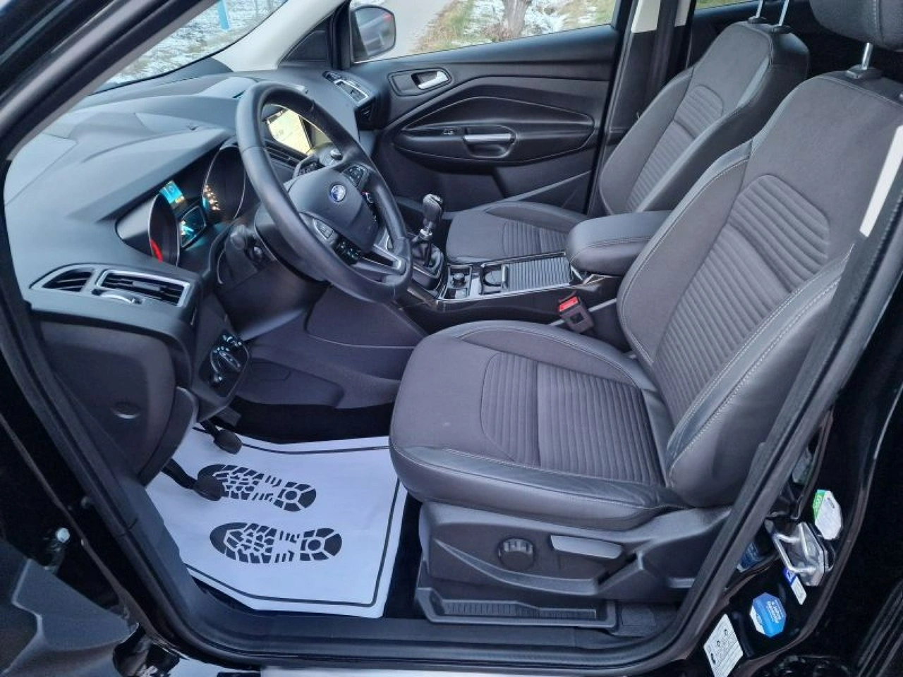 Ford Kuga - Zdjęcie 17