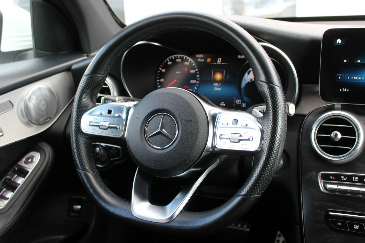 Mercedes GLC 300 - Zdjęcie 15
