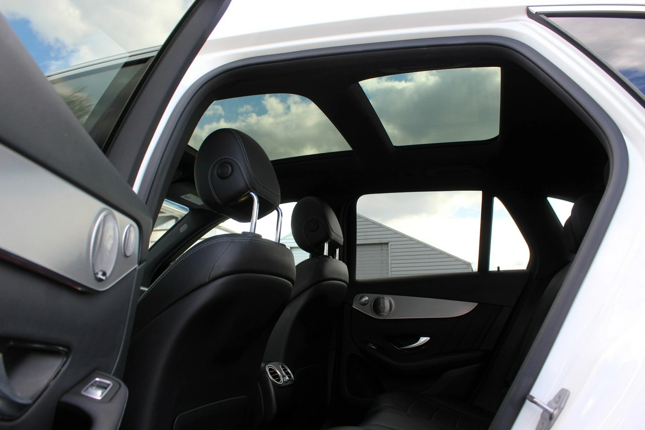 Mercedes GLC 300 - Zdjęcie 23