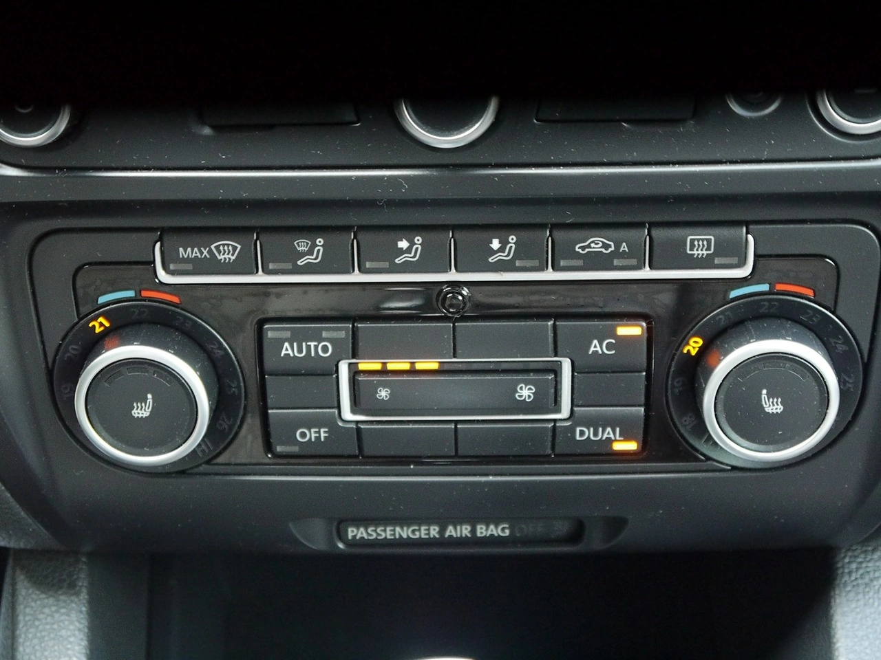 Volkswagen Jetta - Zdjęcie 26